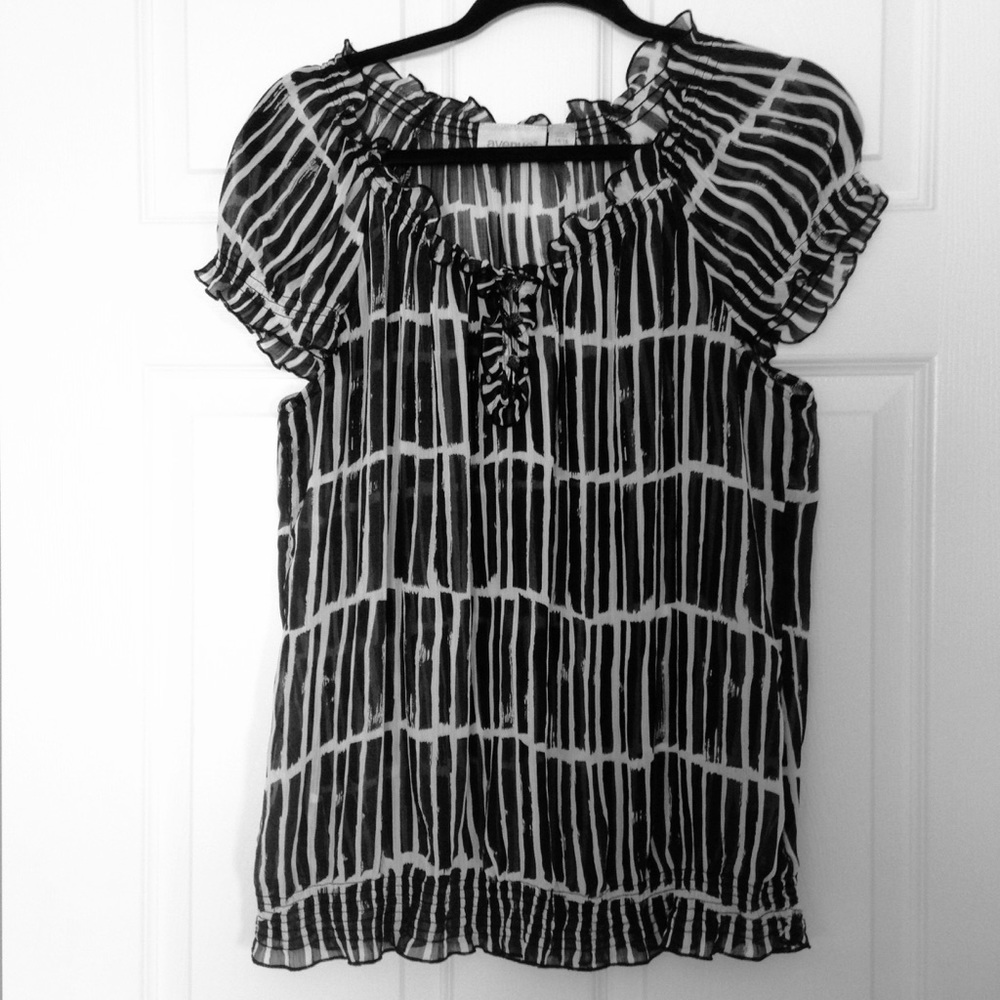 EUC Avenue Sheer Blouse – Black & White Abstract Stripe – Ruffle Neck – Blouson